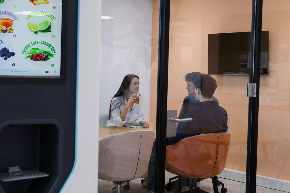 Werknemers in meeting 