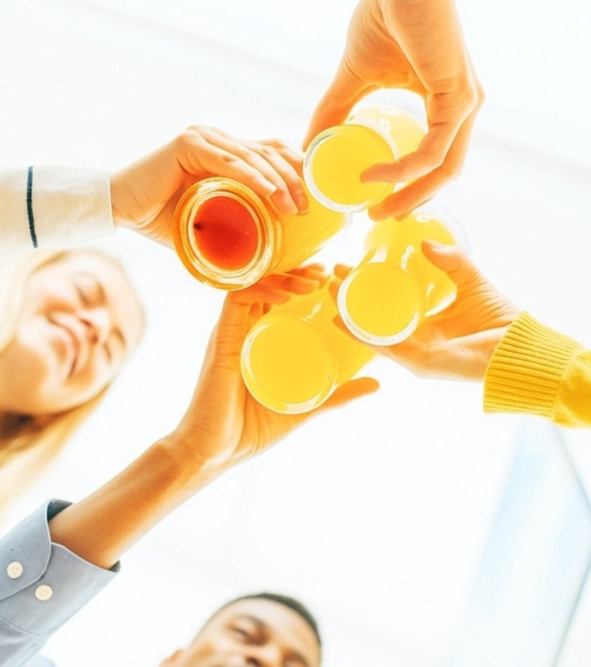 Medewerkers frisdrank cheers
